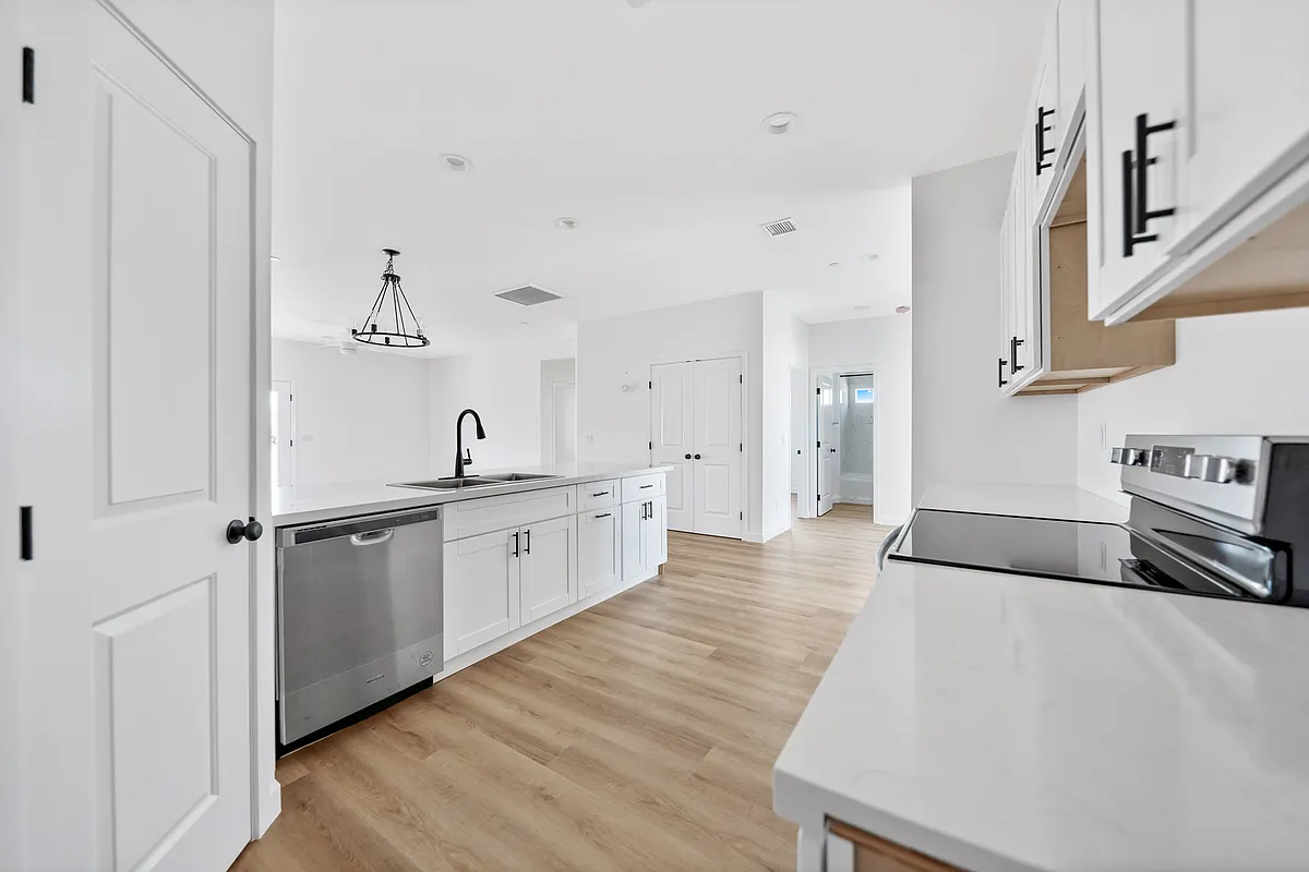 Building Photo - 7067 Mohawk Trl