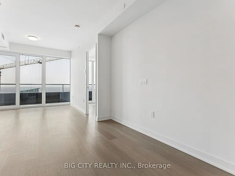 448 Burnhamthorpe Rd W #4501 — Photo 2