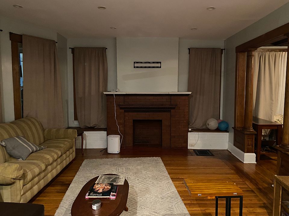 1st image of 7401 Franklin Blvd #1
