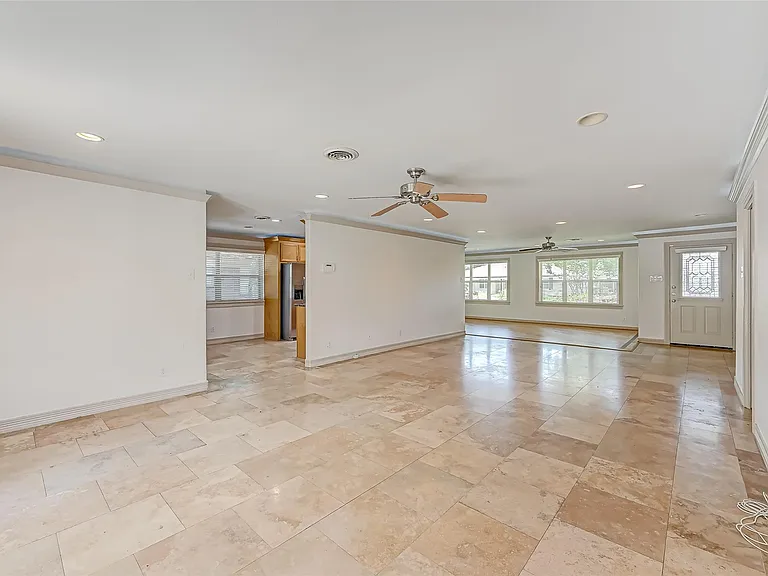 5611 Briarbend Dr — Photo 19