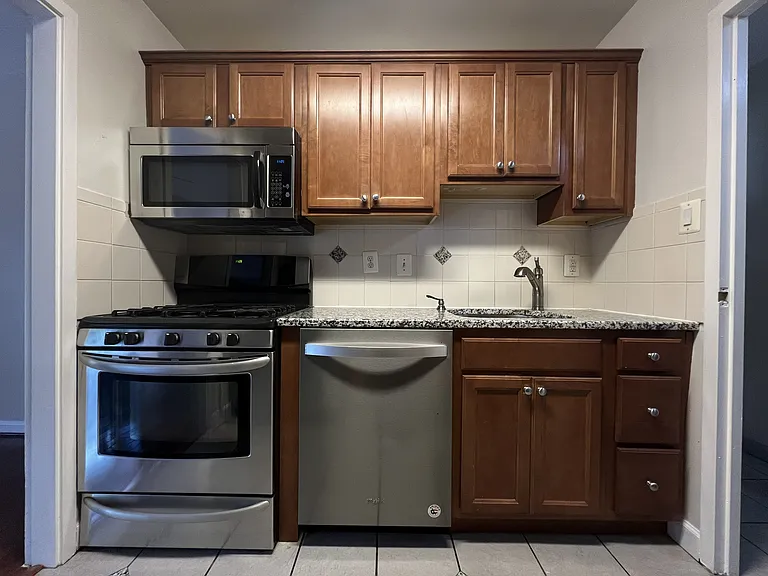 6001 Arlington Blvd #305 — Photo 10