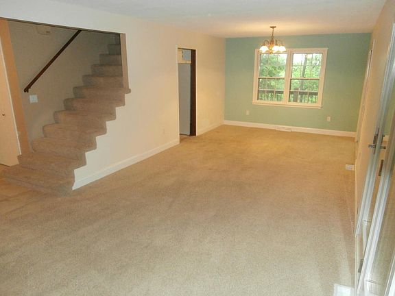 5th image of 16190 Mona Ln