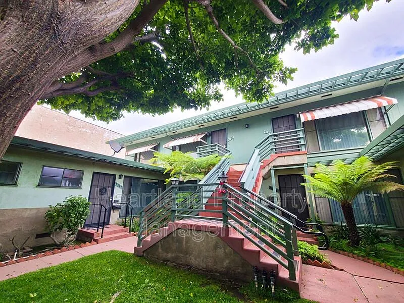 2 bed, 1.0 bath, 850 sqft, $2,150 — Photo 2