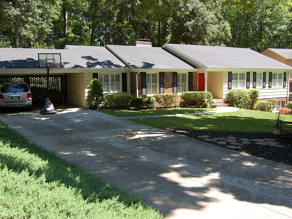 312 Lake Forrest Lane