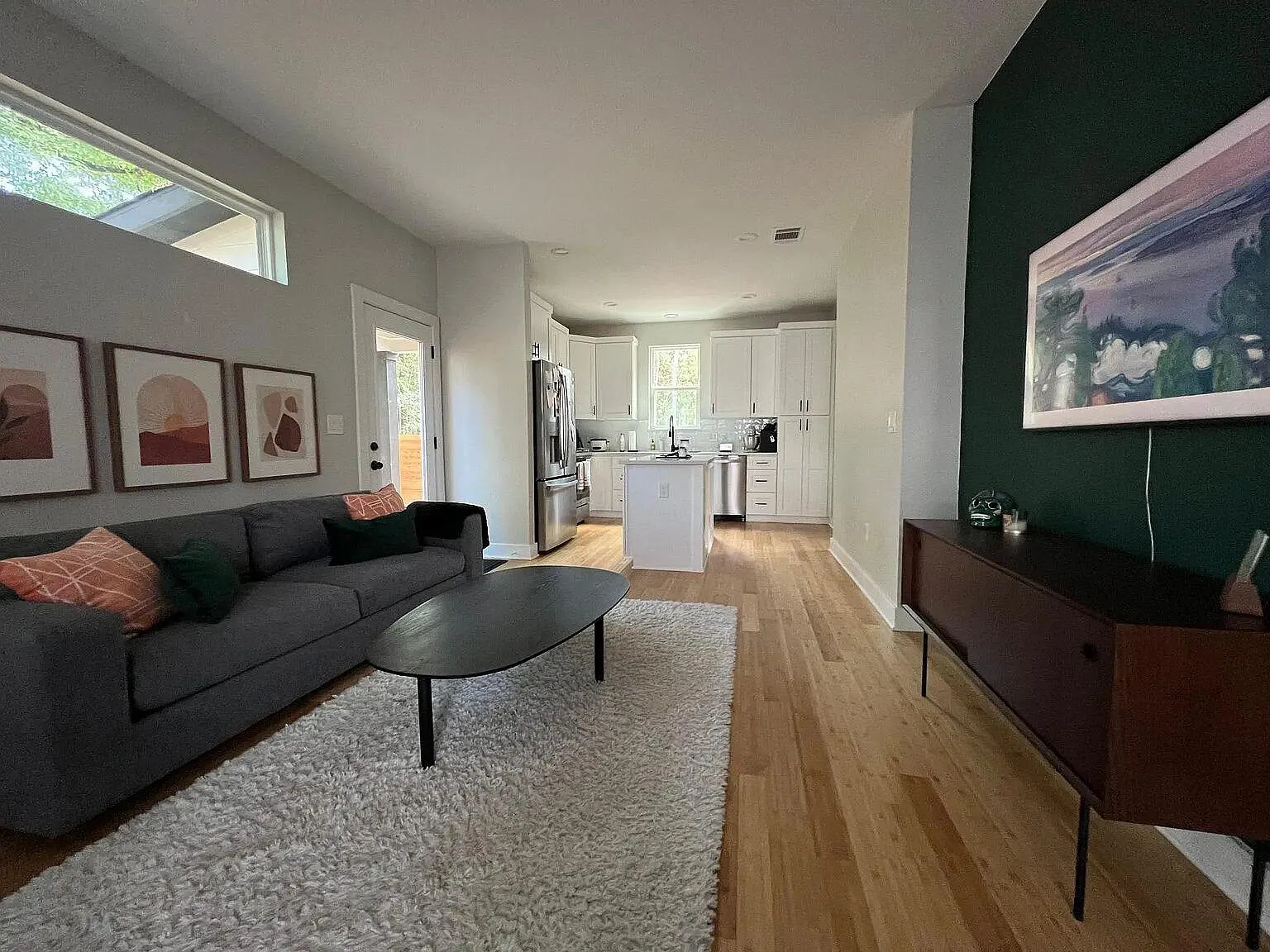2 bed, 2.0 bath, 972 sqft, $2,500 — Photo 3
