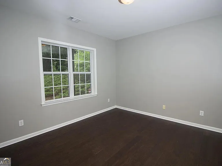 5142 Manerdale Dr SE — Photo 3