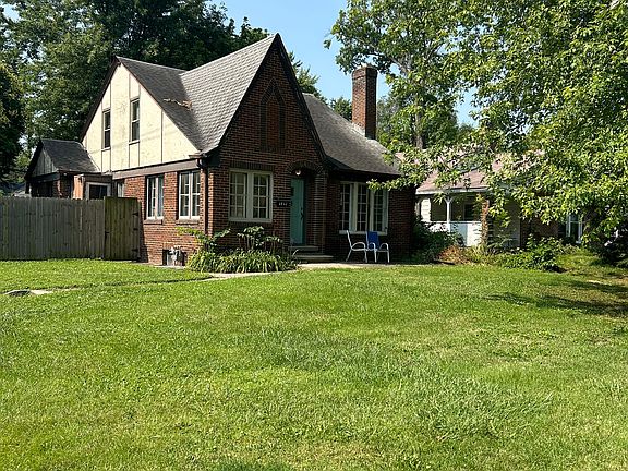 2nd image of 1527 Kessler Boulevard East Dr