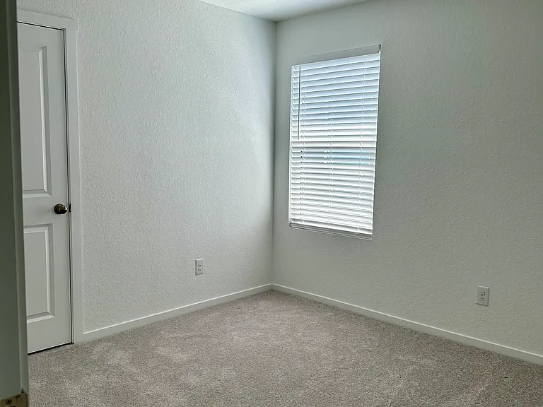 1533 Hummock Steep — Photo 9