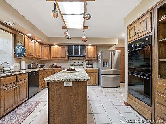 4th image of 2603 Ponderosa Rd
