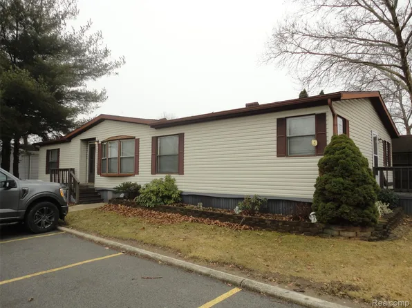 268 Highlands, Temperance, MI 48182