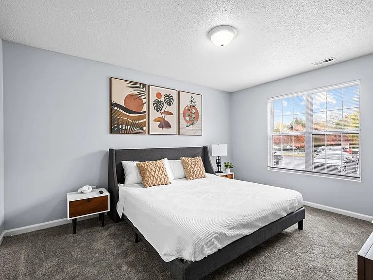 Crown Point at Kingsport Drive — Photo 75