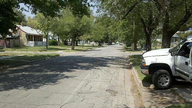 2nd image of 1152 N Dellrose Ave