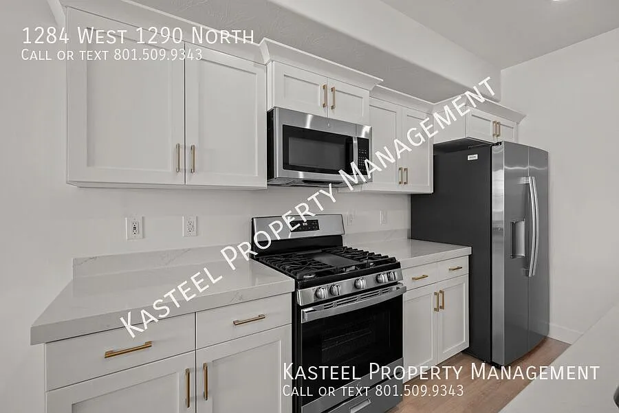 Brand-new, Beautiful 3-Bedroom Townhome — Photo 4