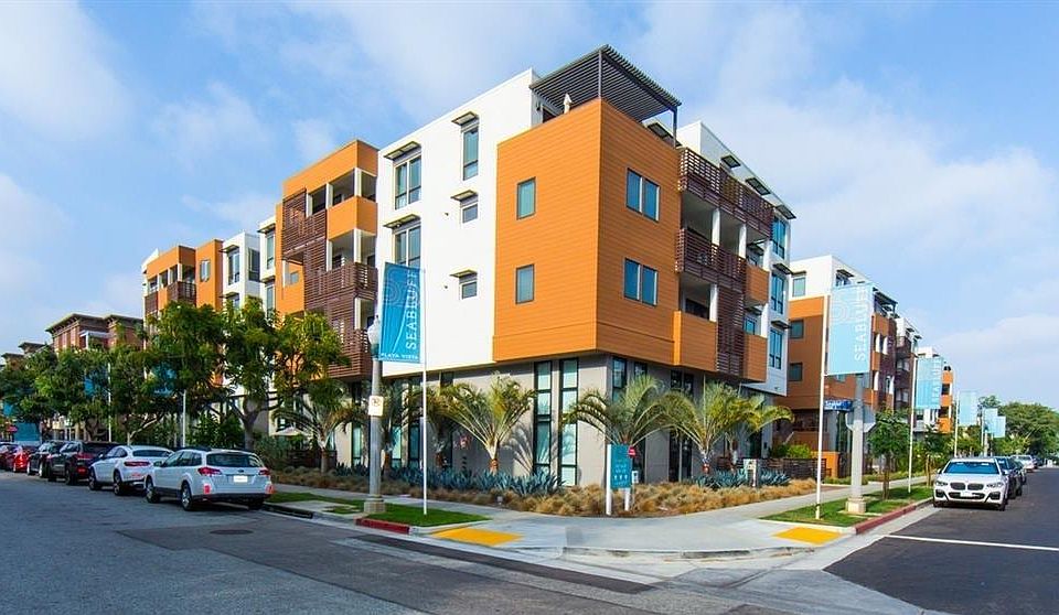 1st image of 6030 S Seabluff Dr #304
