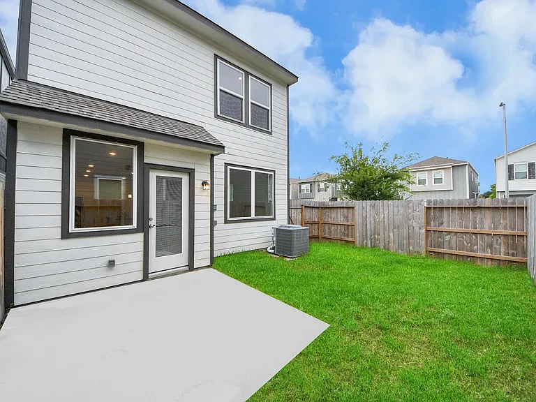 3830 Glossy Lake Dr — Photo 39