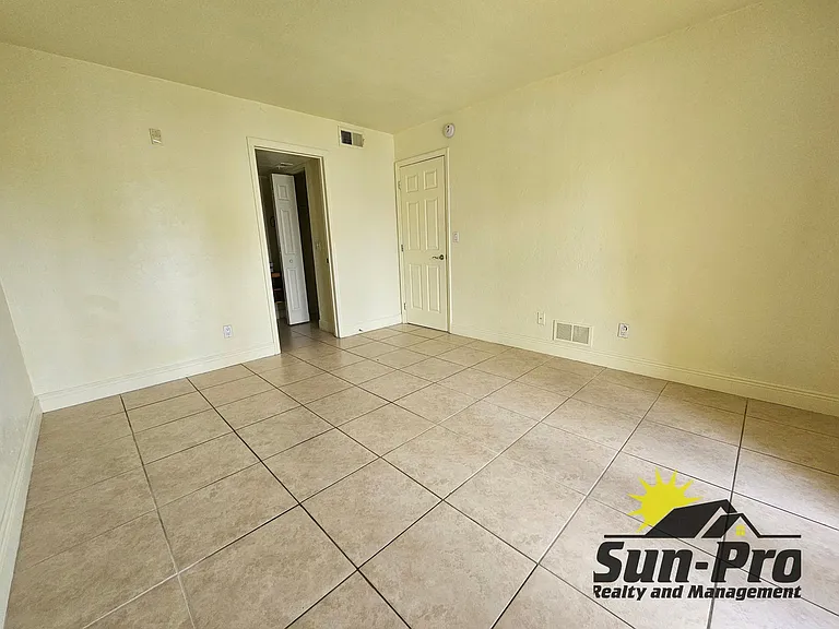 900 S Peninsula Dr — Photo 19