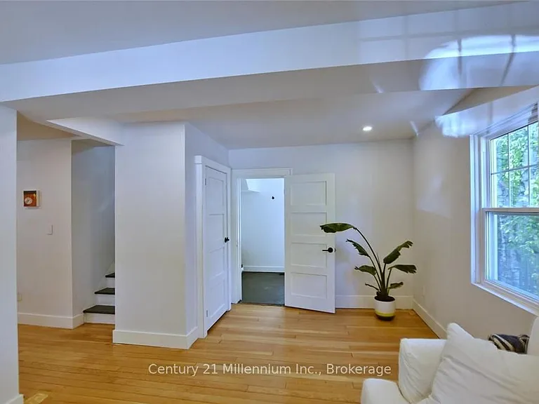85 Glenwood Dr — Photo 29