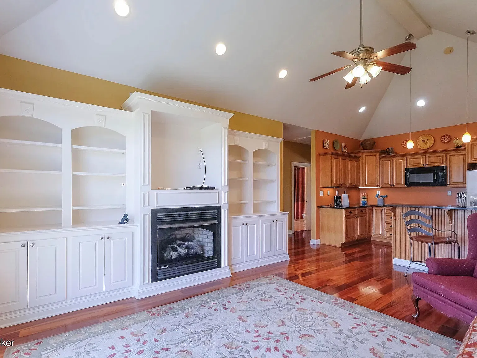 212 Hickory Lane - 1 — Photo 2