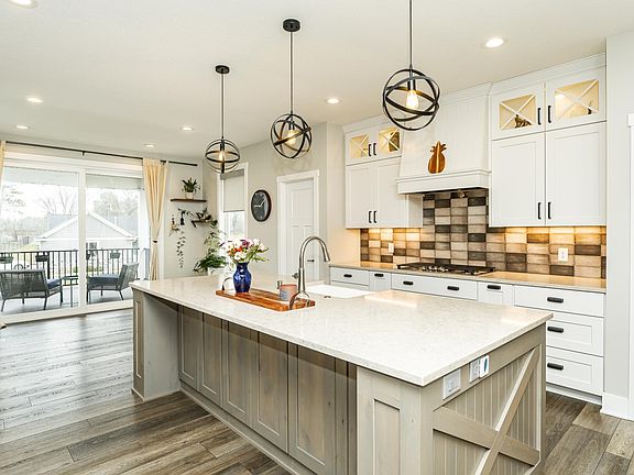 2nd image of 2025 Hagen Ln SW