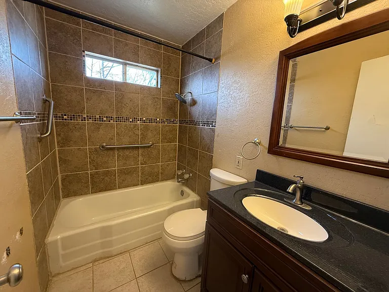 232 Lincoln Ave — Photo 12