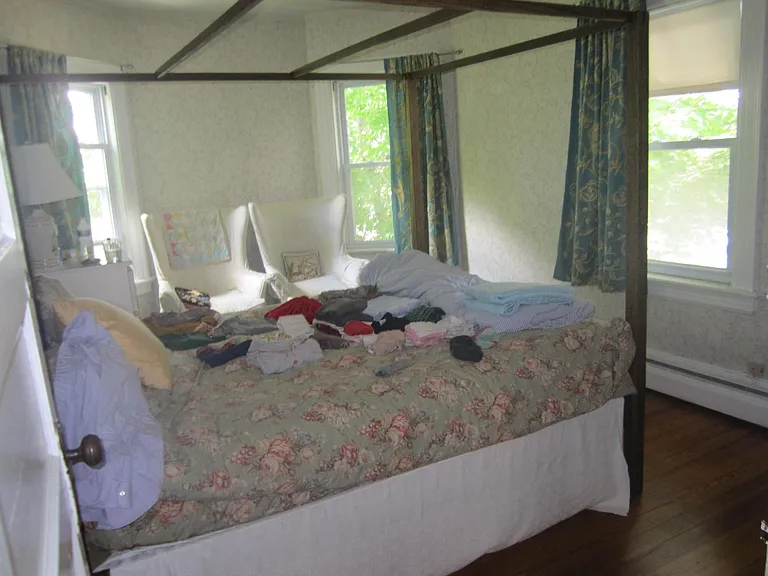 2nd floor bedroom