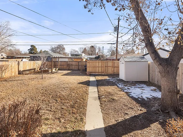 3300 Bellaire St — Photo 28