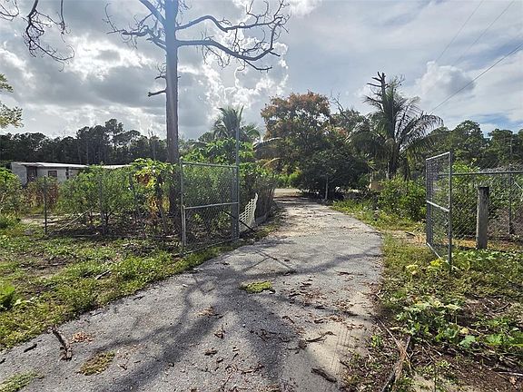 5th image of 1850 Panama Ave