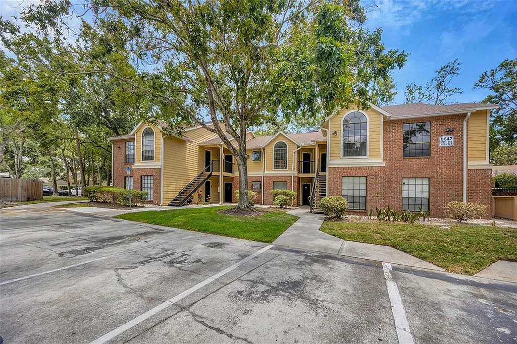 1 bed, 1.0 bath, 754 sqft, $1,750 — Photo 2