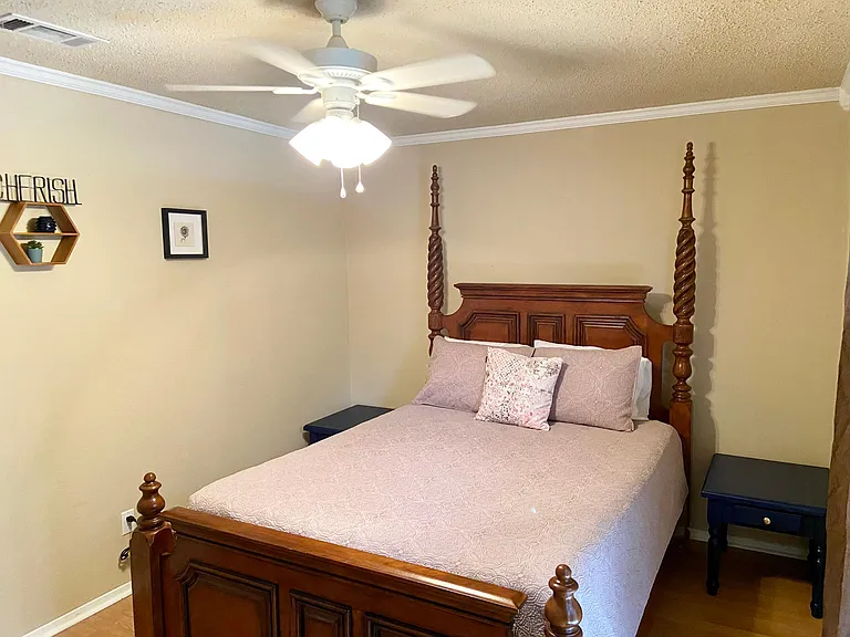 1028 Barber St — Photo 15
