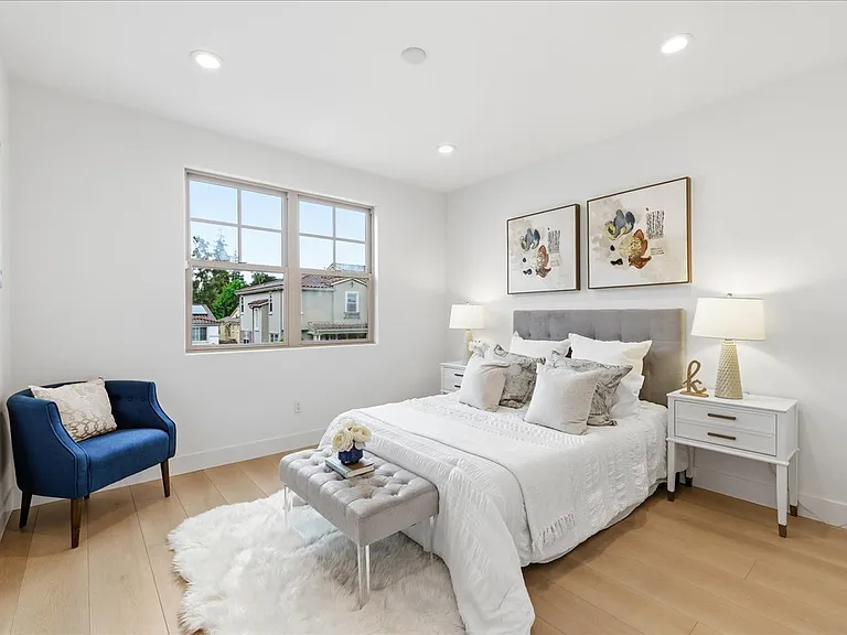 270 Ariana Pl — Photo 20