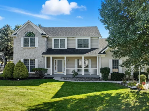 50916 Stone Hill Ct, Granger, IN 46530