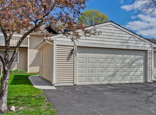 1003 Stockton Ct, Vernon Hills, IL 60061