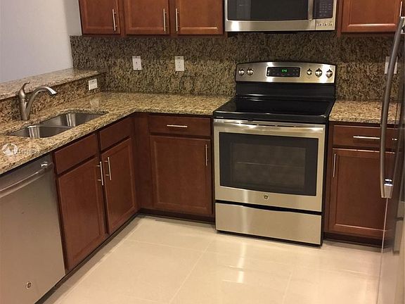 2nd image of 10267 NW 89th Ter Unit 10267