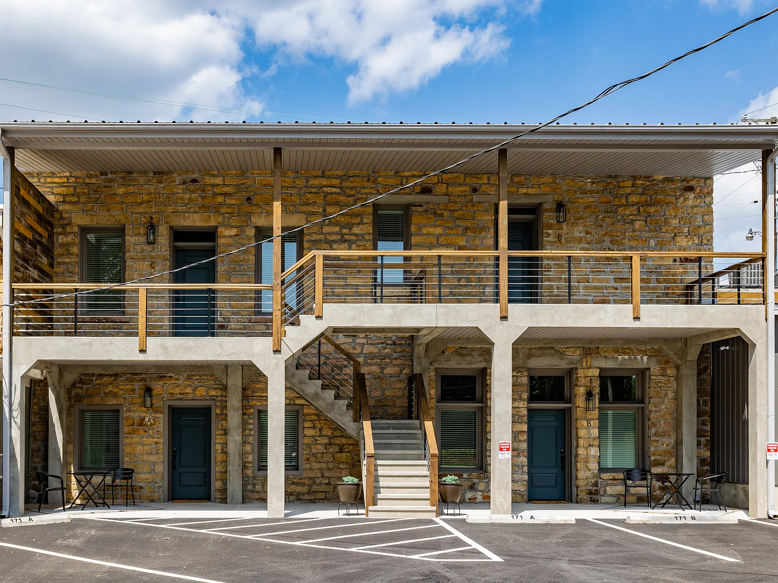 2 bed, 1200 sqft, $2,495 — Photo 4