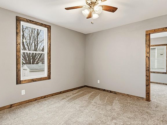 4th image of 480 W Cedar St