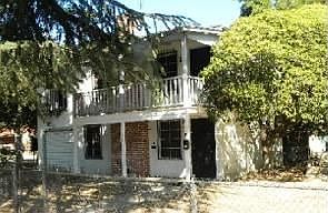 2nd image of 923 Merced St