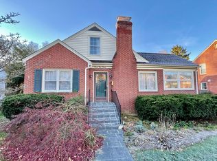 2320 Fairway Dr SW, Roanoke, VA 24015
