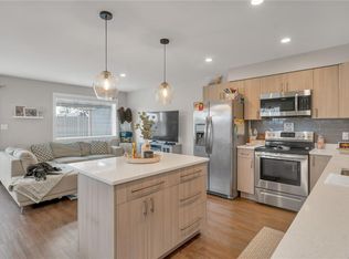535 Petersen Rd #A, Campbell River, BC V9W3H3