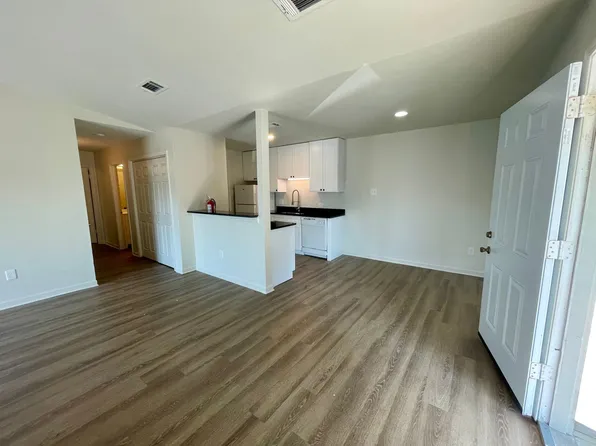 5137 Nicholson Dr APT B30, Baton Rouge, LA 70820