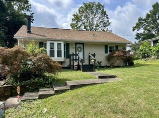 1447 Spring Valley Cir, Huntington, WV 25704