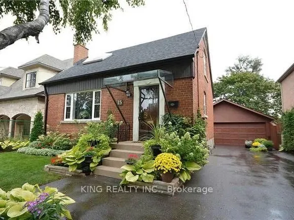 15 Roxaline St, Toronto, ON M9P 2Y6