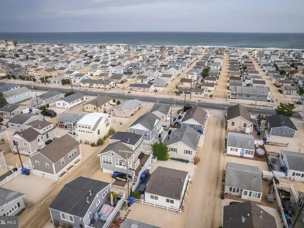 104 W Penguin Way, Lavallette, NJ 08735