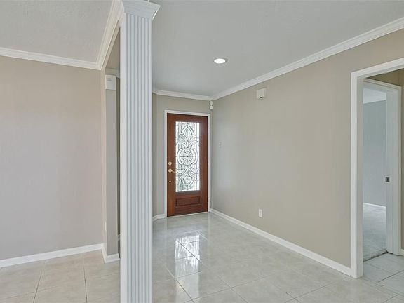 3rd image of 8018 Oakwood Forest Dr
