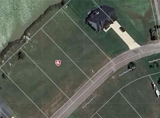 7 Southpointe Cir, Rockport, TX 78382