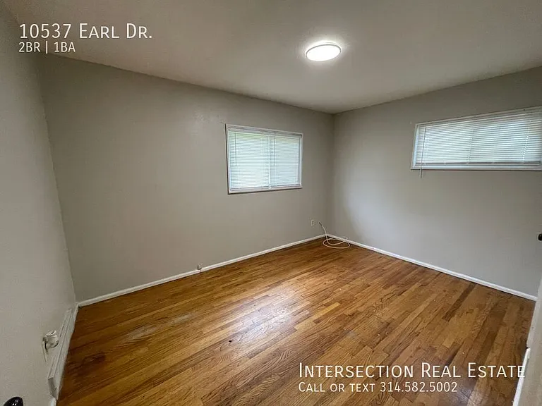 10537 Earl Dr — Photo 10