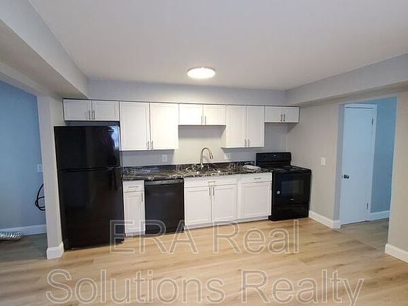 3rd image of 3001 E 11th Ave