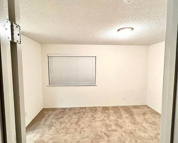4133 Brookfield Dr — Photo 5