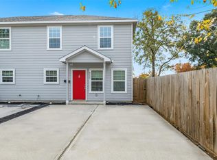 8595 Parkway Dr #B, Houston, TX 77088