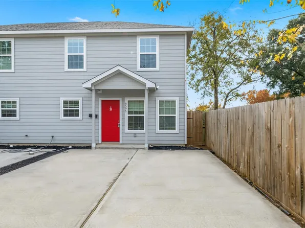 8595 Parkway Dr #B, Houston, TX 77088