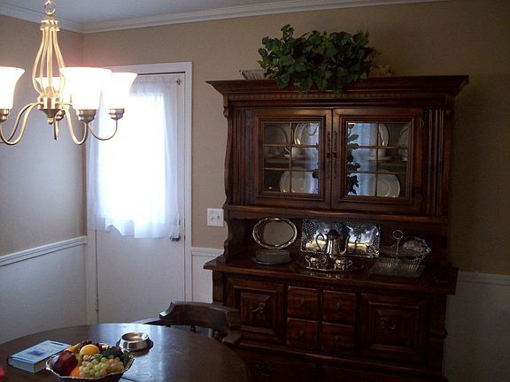 Elegant dining room!